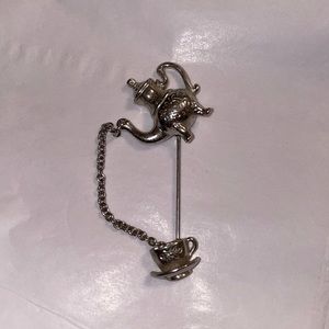 Vintage Avon teapot and cup stick pin